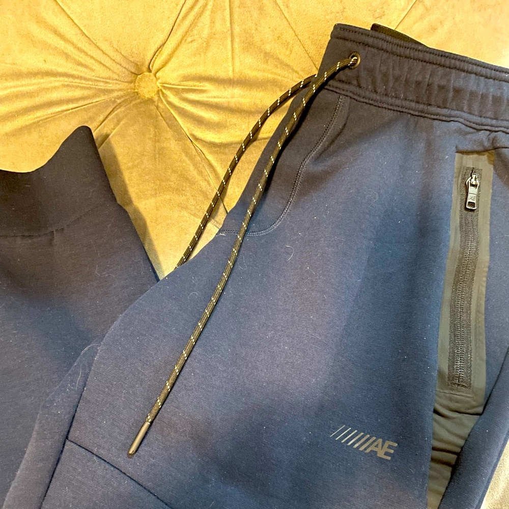 Medium American Eagle Mens sweatpants